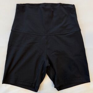 Lululemon Sz 4 High-Waist Black Women’s Bike Shorts